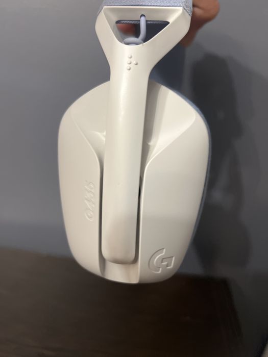 Logitech G435 (надо поменять аккумулятор)