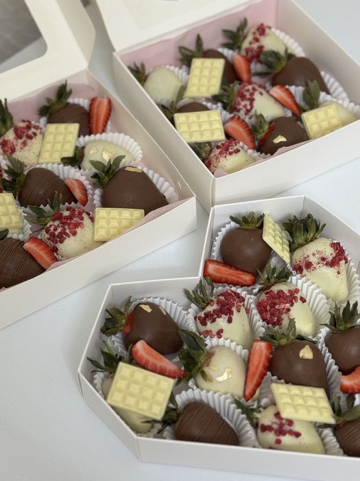 Клубника в шоколаде Алматы