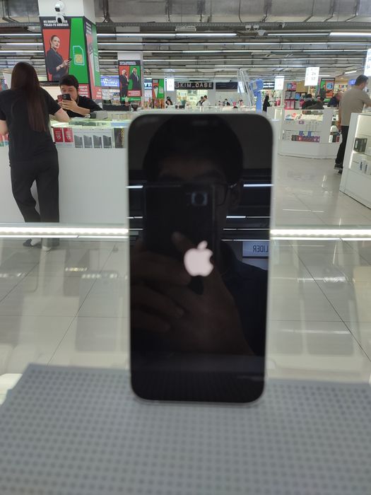 Продам айфон 12 256гб