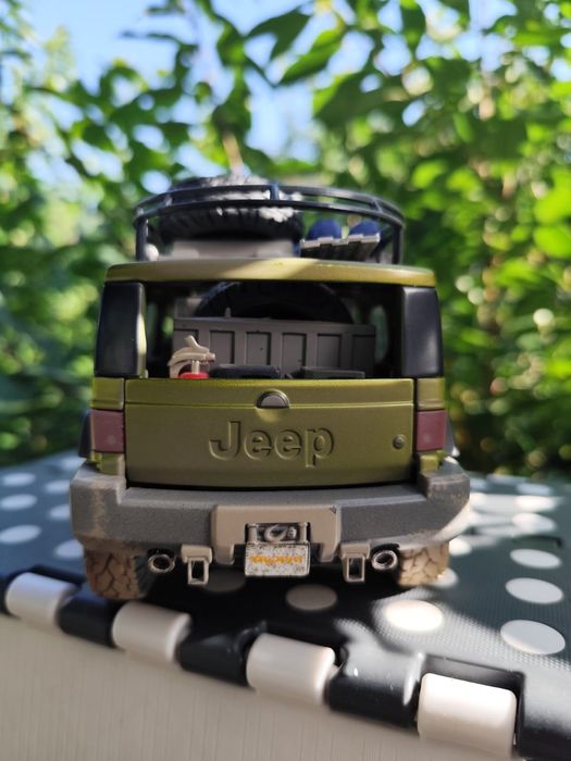 JEEP Trophy 1:18