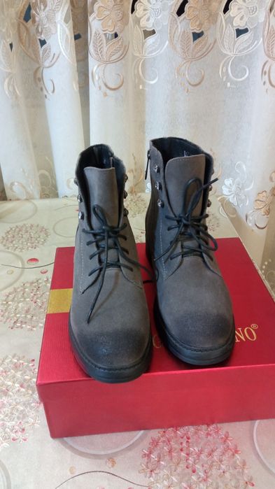Женские ботинки новые