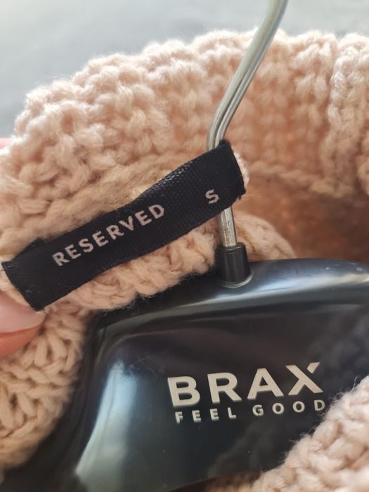 Дамски половер reserved