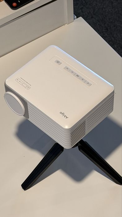 Videoproiector Akiyo