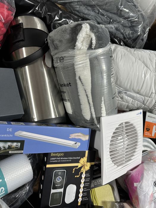 Vindem paleti cu produse mix Amazon