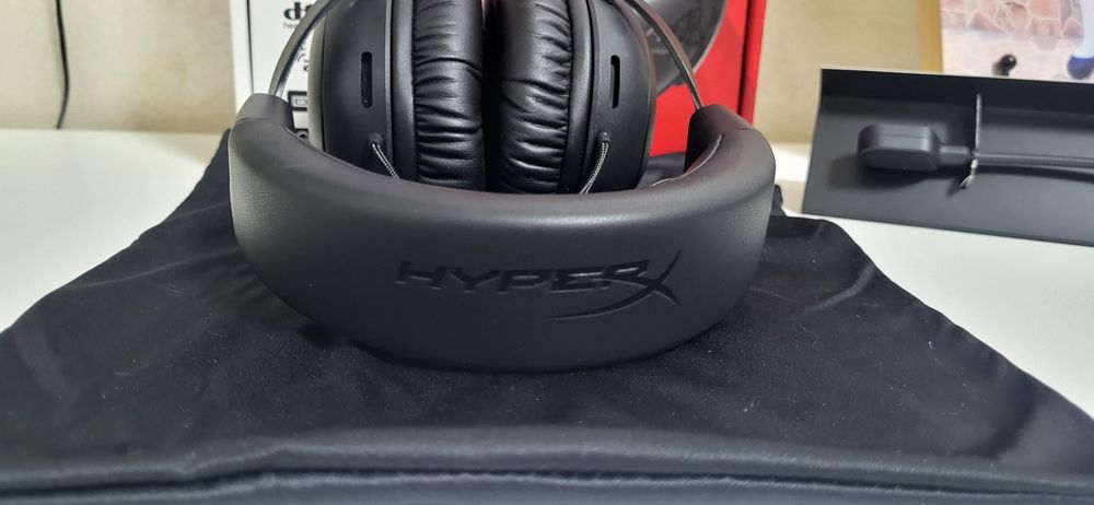 Casti Gaming Wireless HyperX Cloud III, DTS Headphone:X Spatial Audio,