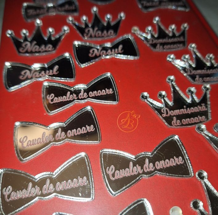 Cocarde, insigne nuntasi, din oglinda aurie sau argintie