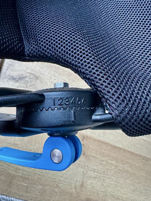 Logitech волан G29 с педали и оригинален стол PLAYSEAT® Challenge X - Logitech G Edition