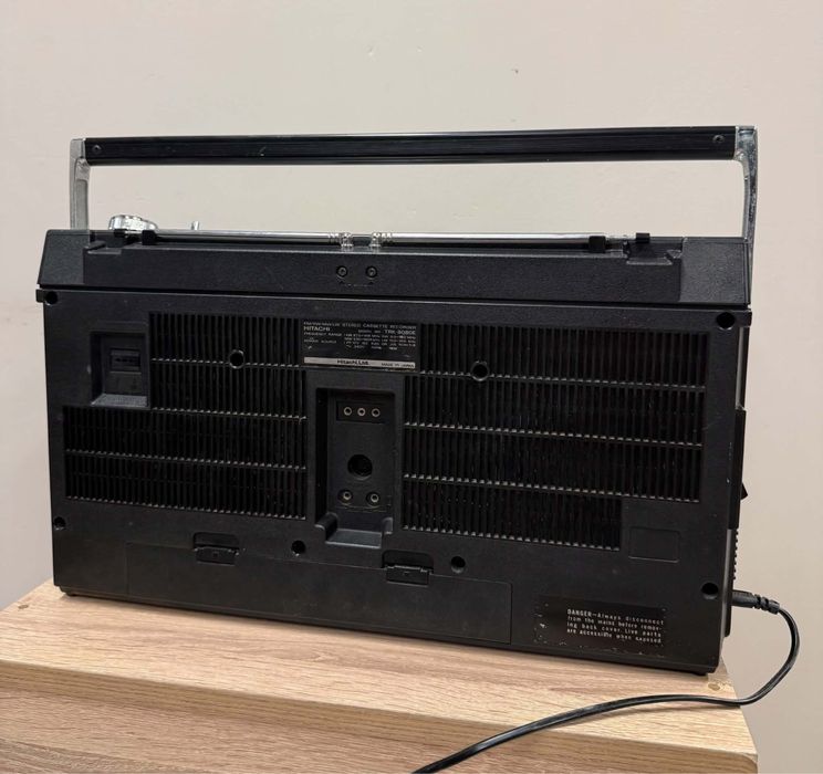 HITACHI TRK-8080E - Boombox - профилактиран