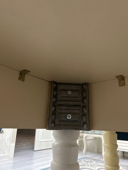 Стол 1.2*1.2м (чайный стол)