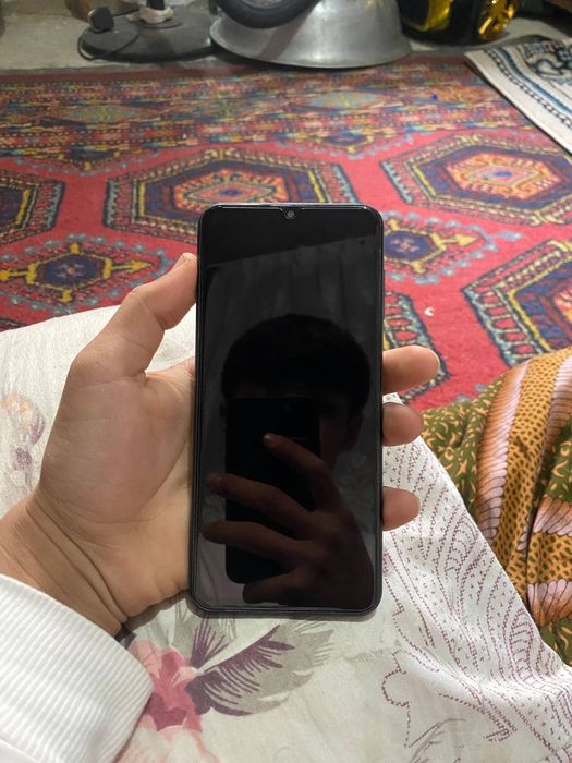 A 13 sotilmoqda 
Iwlawi chotki
Holati 10/9
Xotira 64
Zaryati 1.5 kunga