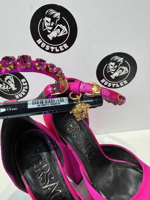 VERSACE Purple Satin Medusa Block Heel Pumps. Номер 37