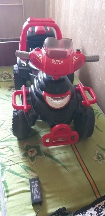 Машинка детская продается