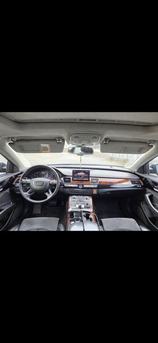 Audi A8 d4  2012