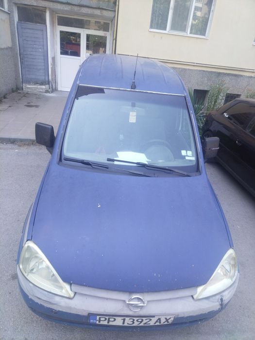 Продавам товарна баничарка OPEL COMBO 1.7 Isuzo мотор 
OPEL COMBO 1.7