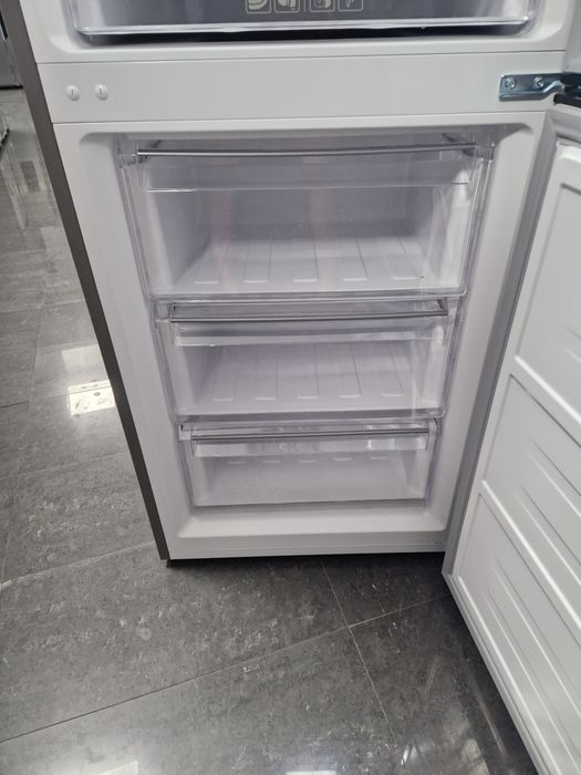 Хладилник с фризер Exclusive A++ No Frost