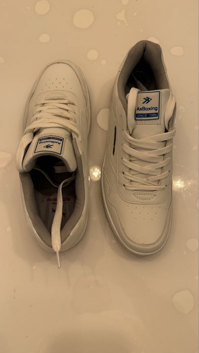 Vand adidasi Ax Boxing A9203-18 marimea 44 ieftin