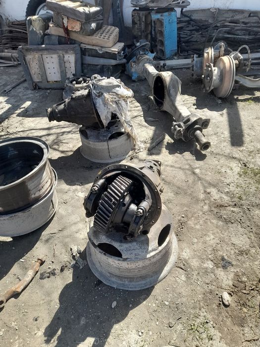 Зил запчастлар сотилади