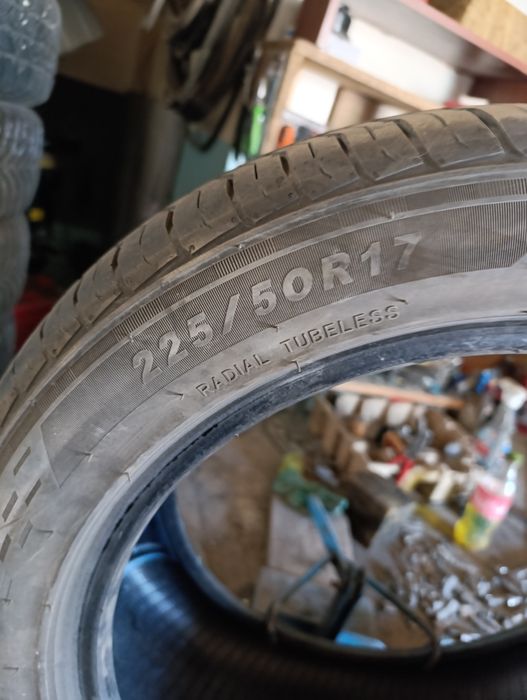 225/50/17 продам одну шину