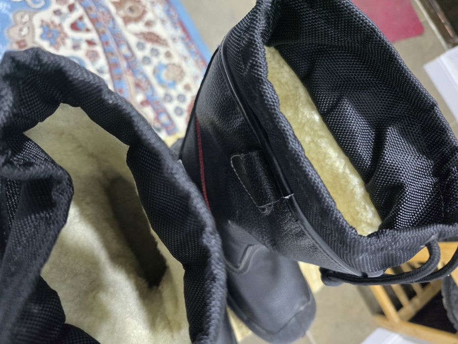 Зимние утеплённые сапоги , сефти.