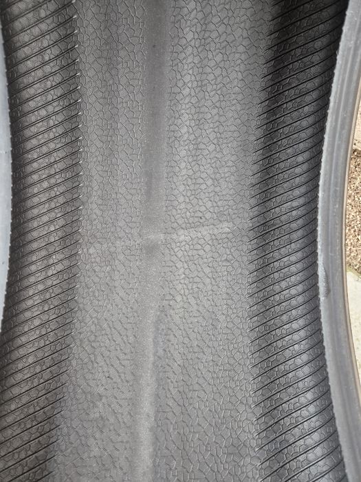 Vand anvelope vara 225 45 R18 Barum