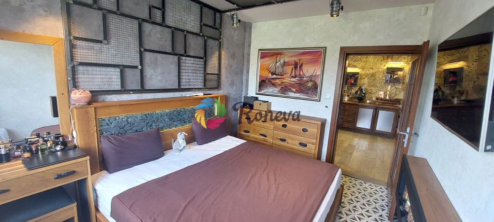 Продава се Къща в Варна, м-т Св. Никола - 340 кв.м за 2059 €/кв.м - Снимка #8