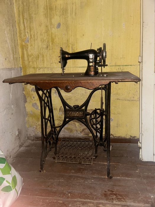 Крачна шивашка машина