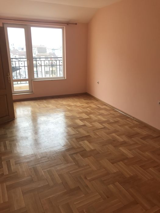 Лятно кино Тракия - 4 отделни стаи ПОЛУОБЗАВЕДЕН