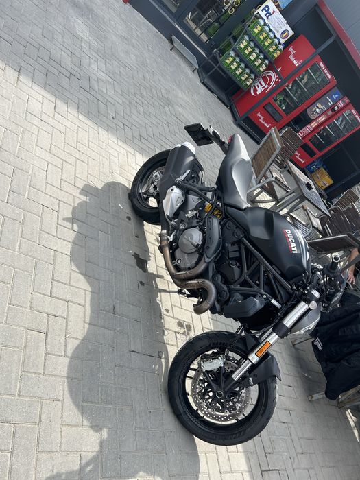 Vand Ducati Monster 821