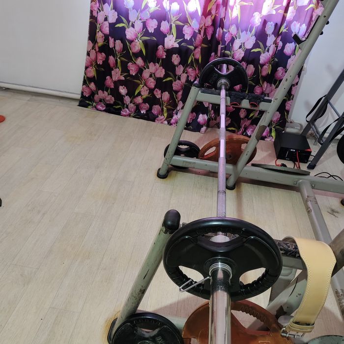 Тренажёры, гантели и блины