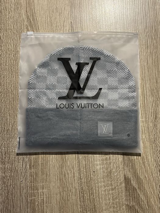 Caciula Louis Vuitton