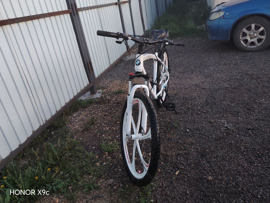 Продам велик BMW новый
