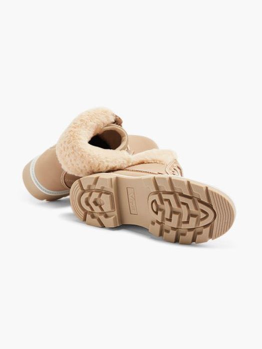 Нови топли подплатени боти с кожичка - Deichmann