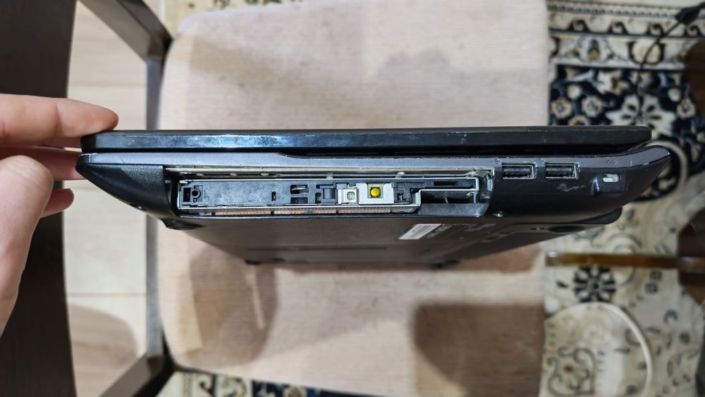 Продам ноутбук Samsung NP300E5Z-A06RU