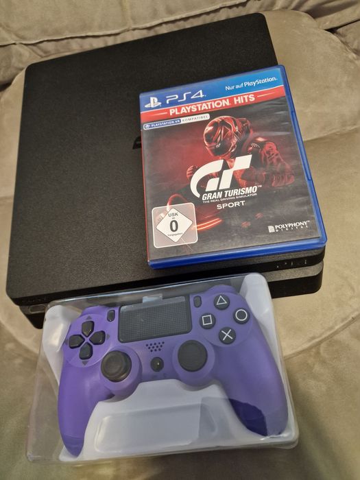 PlayStation 4 slim