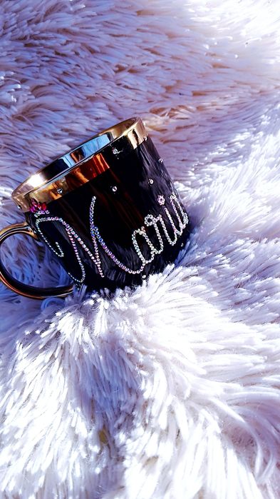 Cani personalizate cu cristale