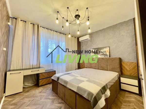 Продава се Тристаен апартамент в Пловдив, Христо Смирненски - 70 кв.м за 2057 €/кв.м - Снимка #4