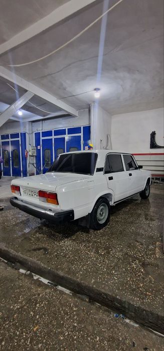 2107 moshinasi sotiladi