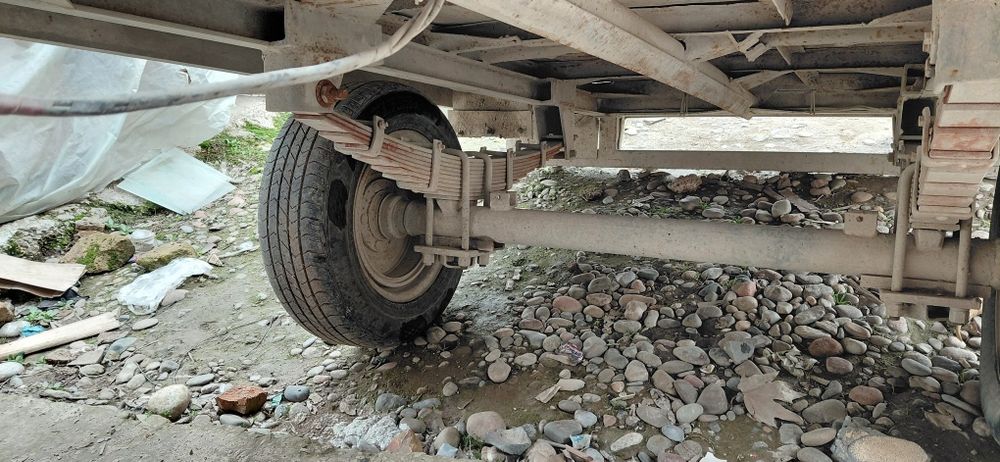 Мол  огир йуклар ташишга бакувват ясалган документи йук аравани узи..