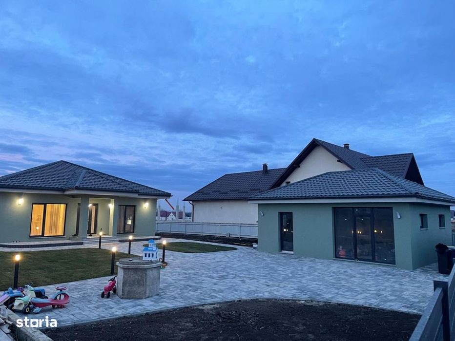 Casa individuala 195mp+2000mp teren, zona Volovat, Radauti