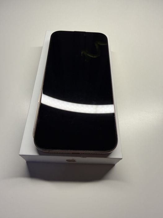 Iphone 16 pro max gold