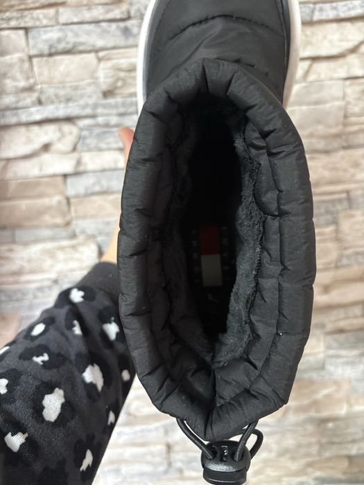 Апрески Tommy Hilfiger