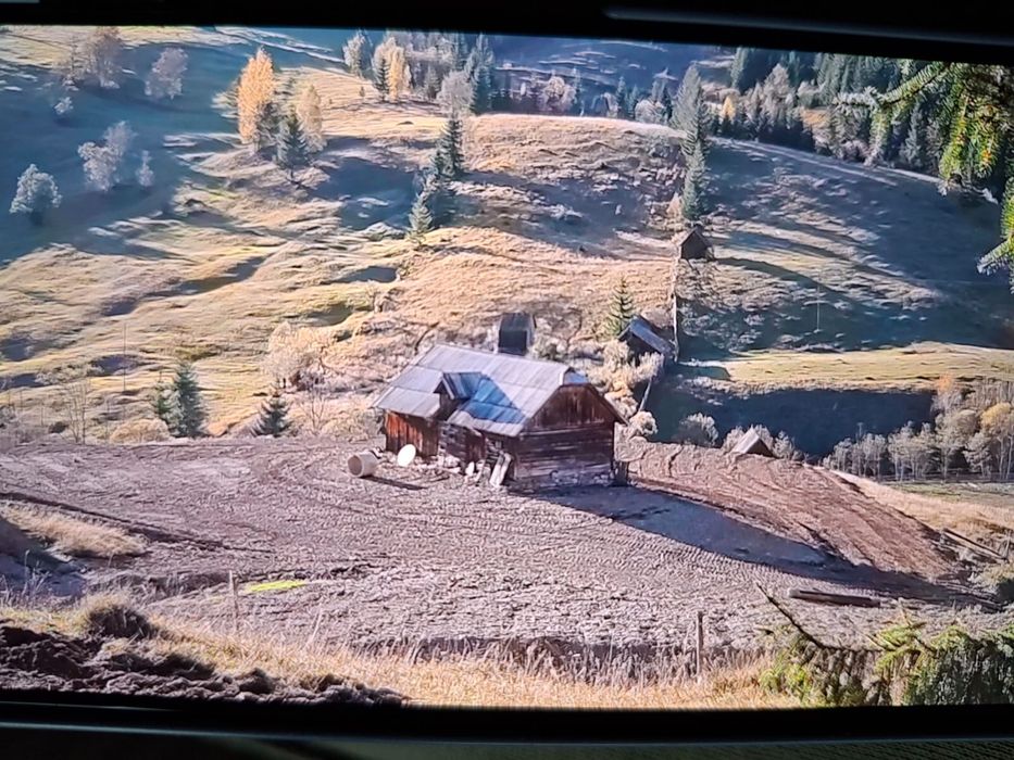 Vand /schimb cu auto doua parcele INTRAVILAN munte Bucovina