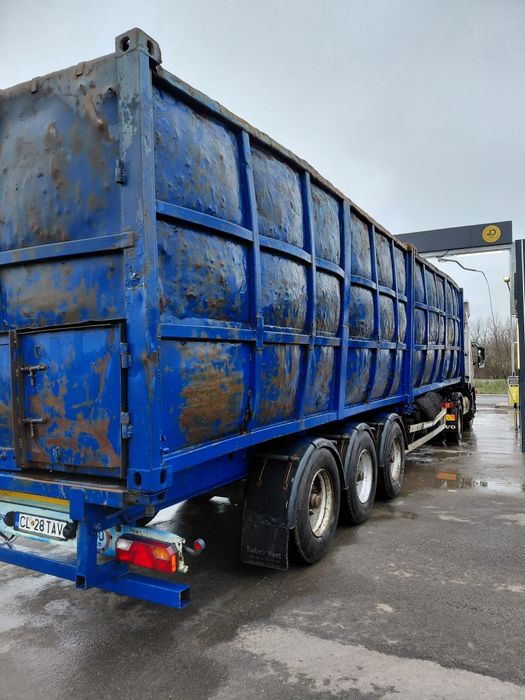 De vânzare semiremorca mega!