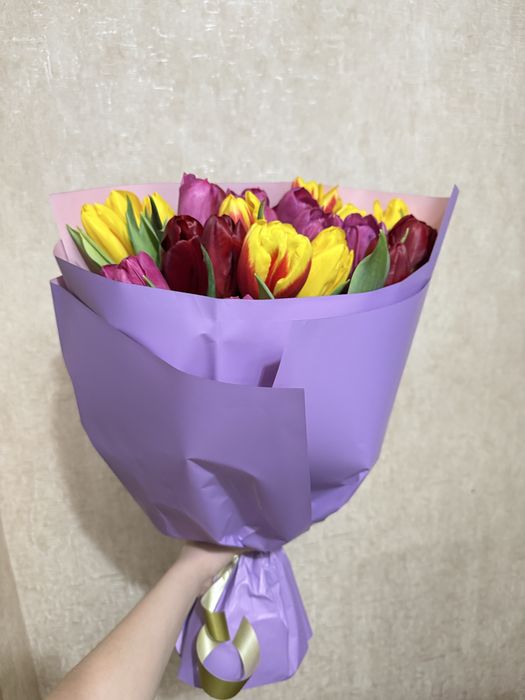 Большой букет тюльпанов всего за 9500! Штучные по 250! Шары 1500!