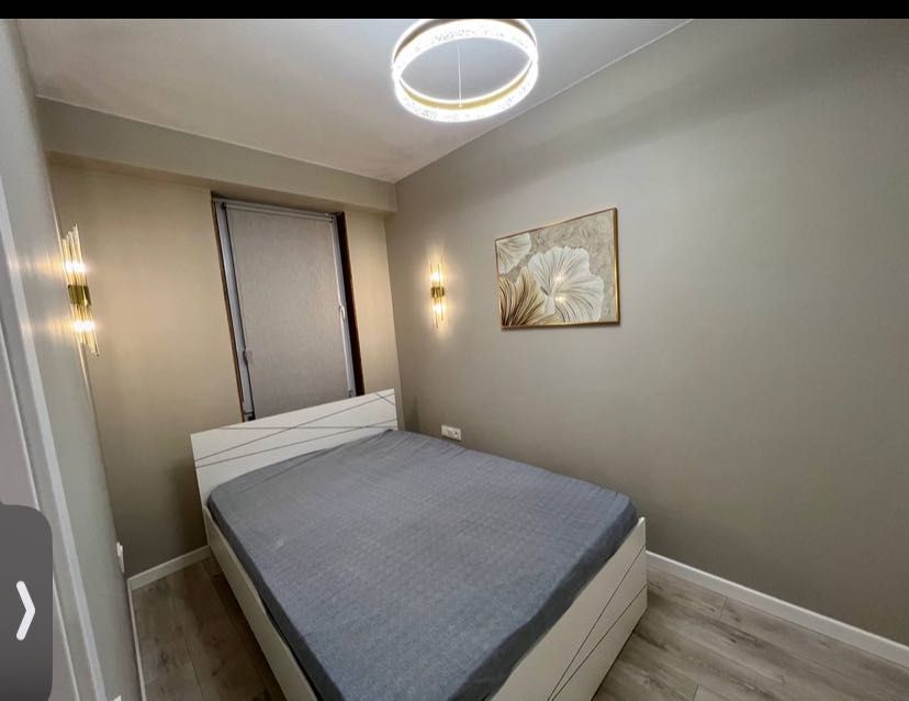 Кровать с матрасом 140*200.