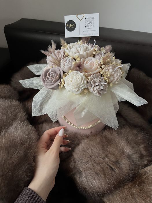 Buchet handmade din flori de ceara