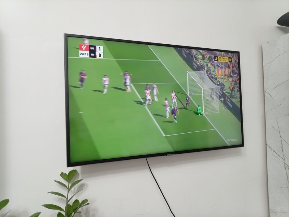 Продам телевизор самсунг смарт тв 109 см