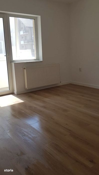 Aparatment cu 3,etaj intermediar zona Eroilor