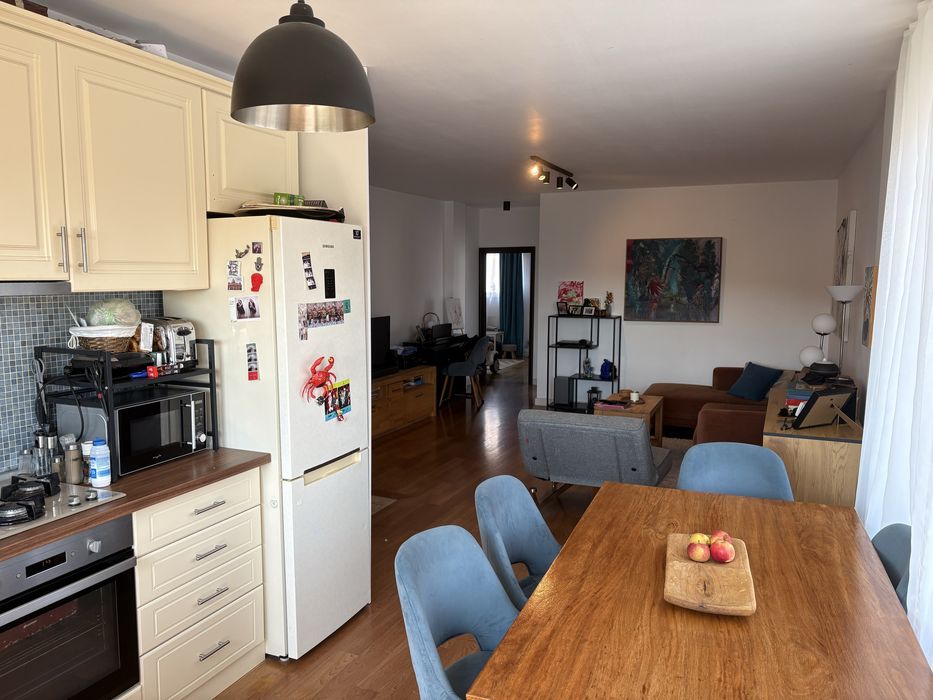 Apartament 3 camere (singur pe etaj) in Buna Ziua / Andrei Muresanu sud