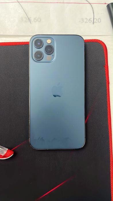 IPhone 12 Pro синий